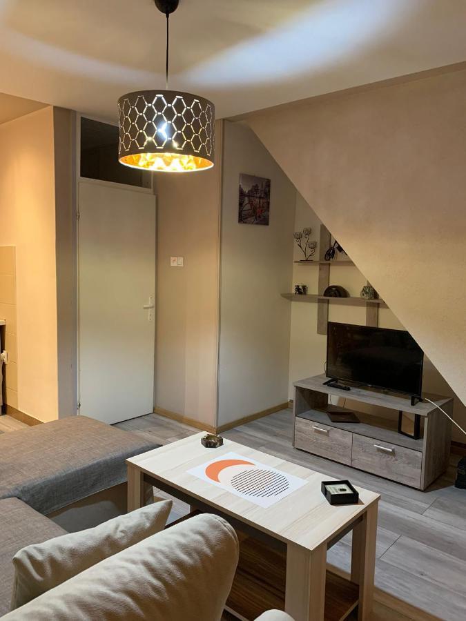 Square Apartment Paraćin Exterior foto